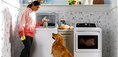 ge-top-load-laundry-woman-and-dog